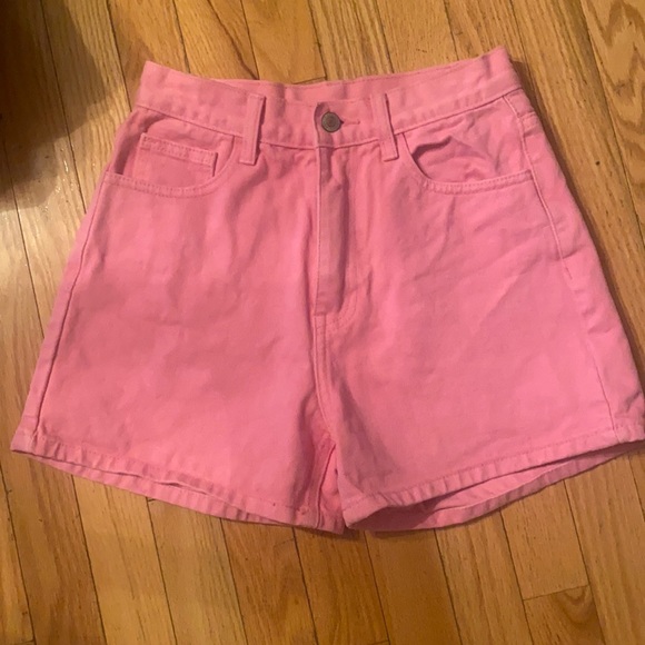 Brandy Melville Pants - J. Galt bubblegum shorts